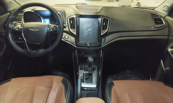 عکس داخل ماشین تیگو ۵
