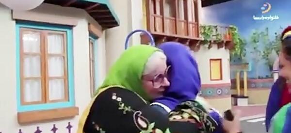 عکس ملکه ی سایه ها در محله ی گل و بلبل