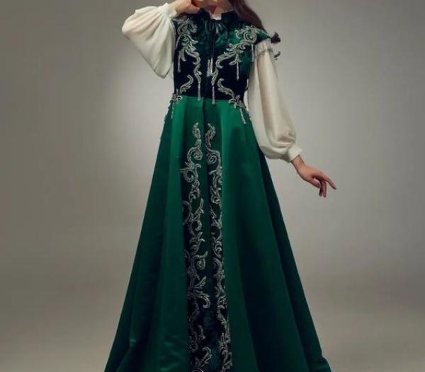 عکس لباس ملکه سایه ها