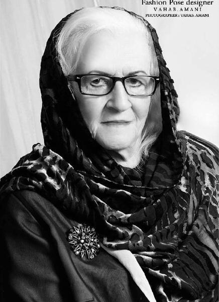 عکس بازیگر ملکه رنجبر