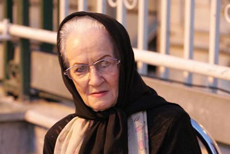 عکس بازیگر ملکه رنجبر