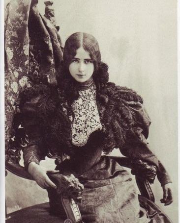 عکس اولین ملکه ایران