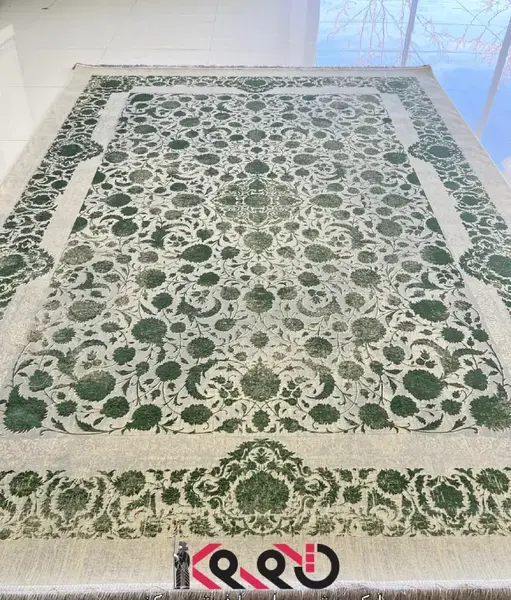 عکس فرش کرم سبز