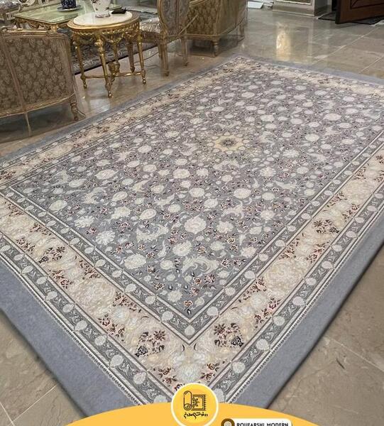 عکس فرش کرم طوسی
