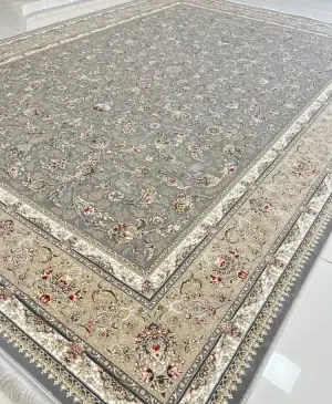 عکس فرش کرم طوسی