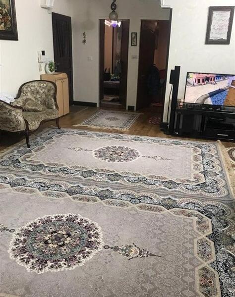 عکس خانه فرش شده