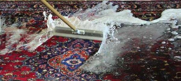 عکس شستن فرش در خانه