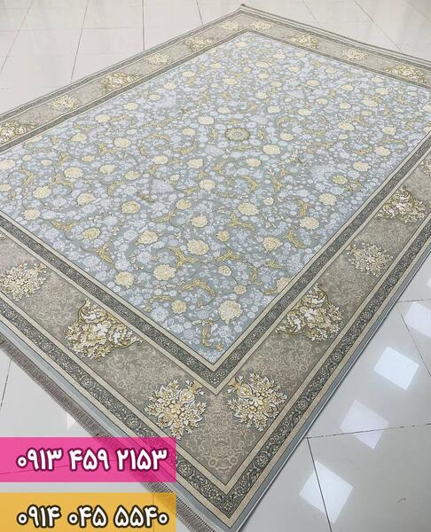 عکس فرش پشمالو سفید