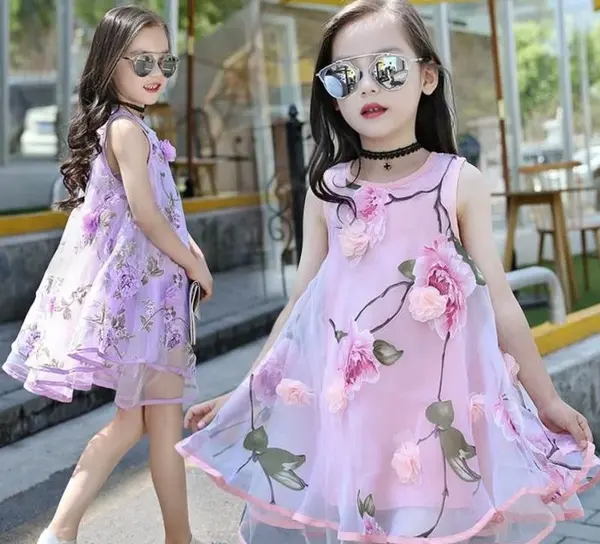 ژست عکس دختر بچه اسپرت