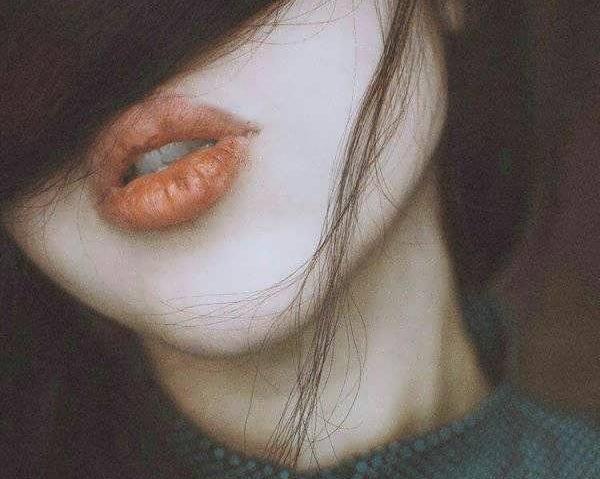 عکس لب بازی برای پروف