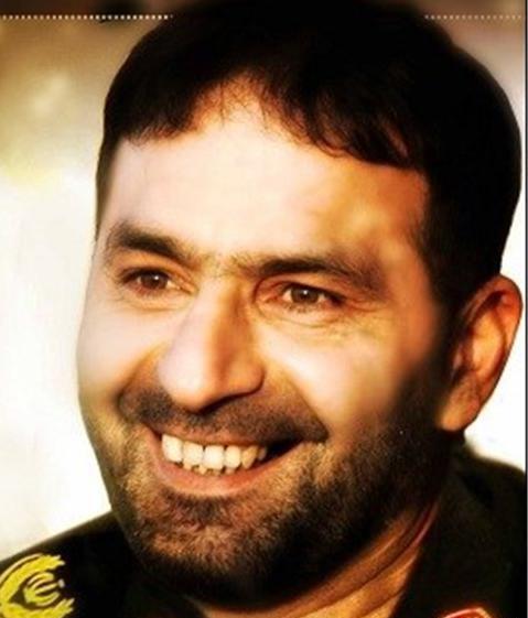 عکس شهید تهرانی مقدم در کنار موشک