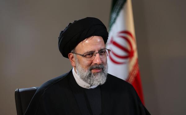 عکس شهید بهشتی و رئیسی