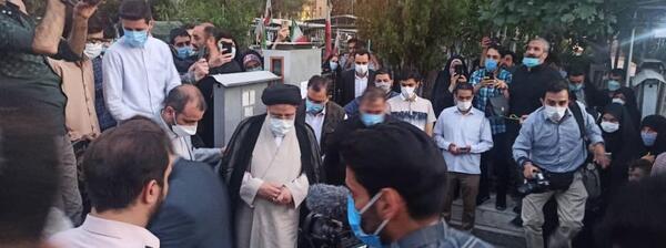 عکس شهید بهشتی و رئیسی