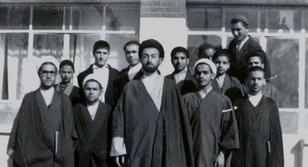 عکس شهید بهشتی و رئیسی