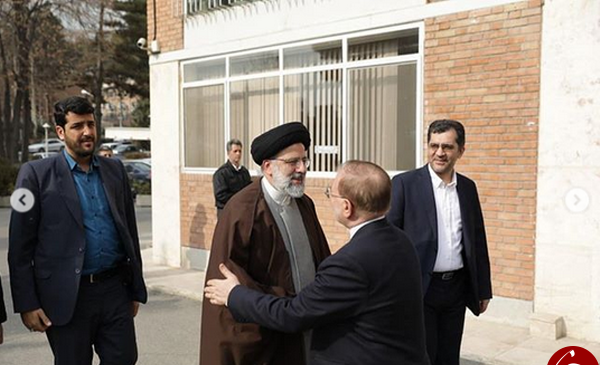 عکس شهید بهشتی و رئیسی