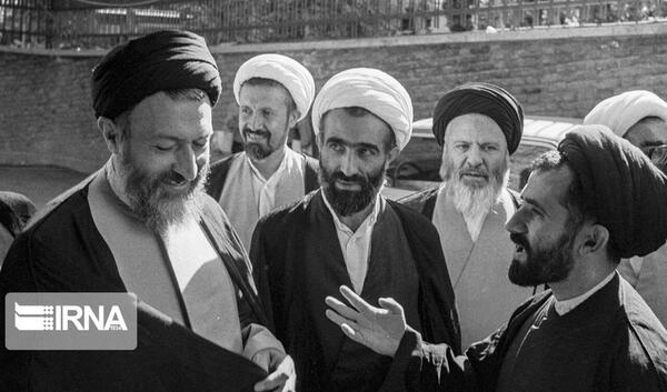 عکس شهید بهشتی و یارانش