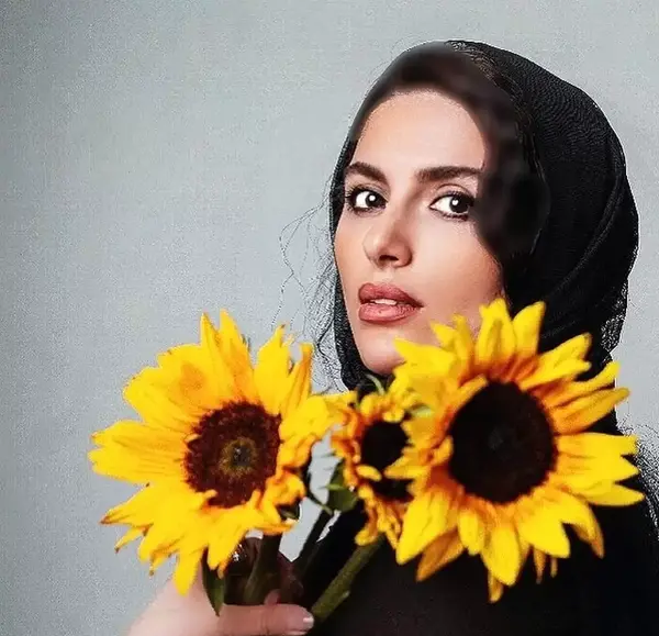 عکس خواهر شهید احسان وحدت