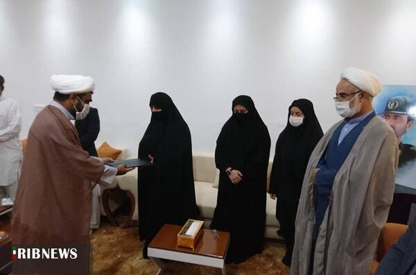 عکس خواهر شهید احسان وحدت