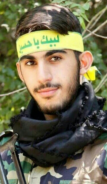 عکس شهید احمد مشلب و خواهرش
