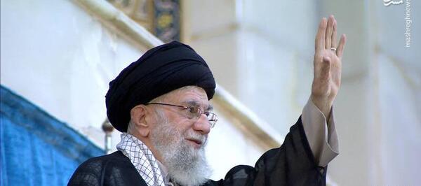 عکس از امام خمینی و رهبر