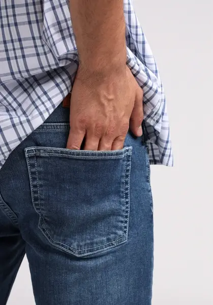 عکس شلوار جین تنگ مردانه