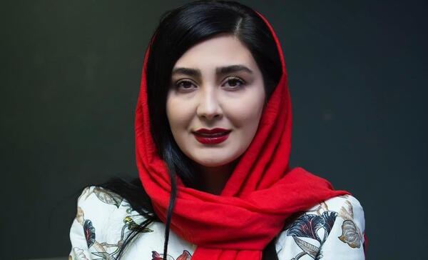 عکس زن نیمرخ با عینک دودی