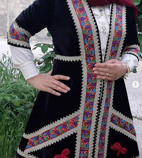 عکس زن های لباس محلی