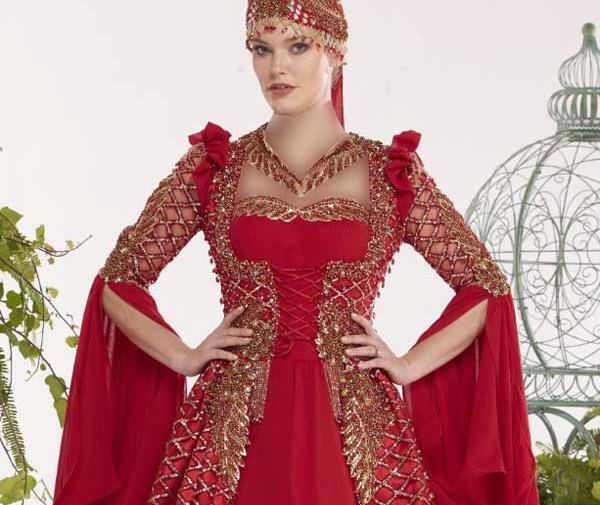 عکس زن با لباس ترکی