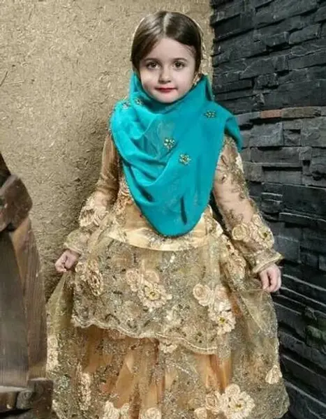عکس زن بختیاری با لباس محلی