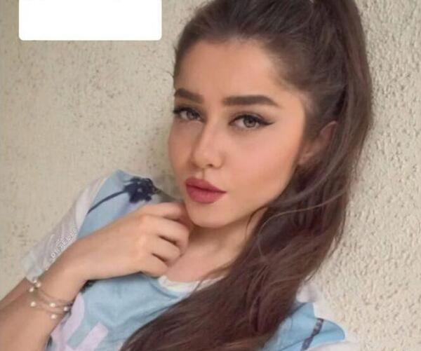 عکس زن گلزار ایسان