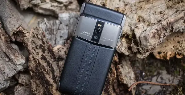 عکس گوشی vertu