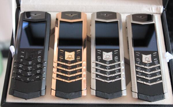 عکس گوشی vertu