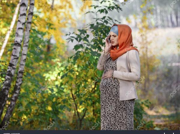 عکس زن باحجاب در طبیعت