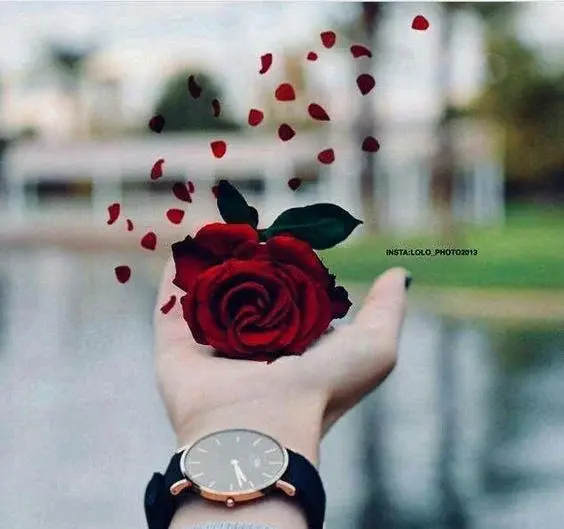 عکس زن شادی