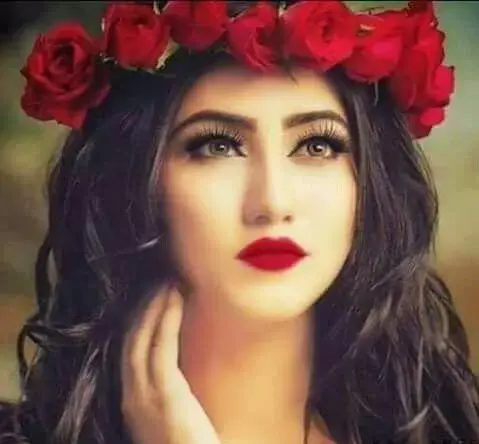 عکس زن شاداب