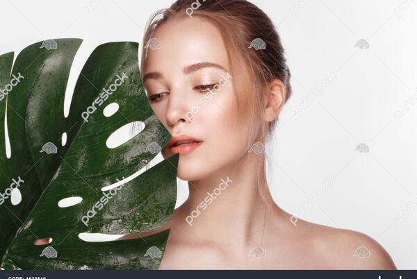 عکس زن شاداب