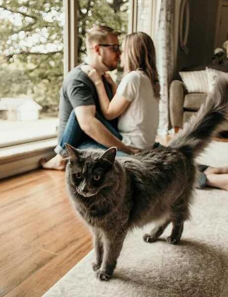 ژست عکس زن و شوهر در خانه