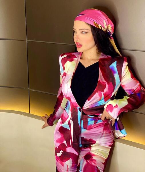 عکس زن سپهر حیدری اینستا