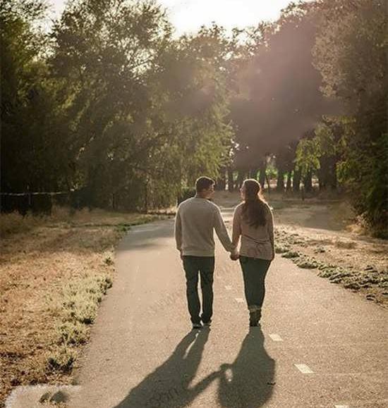 ژست عکس زن و شوهری در آتلیه