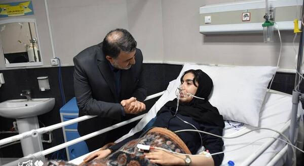 عکس زن در بیمارستان بستری