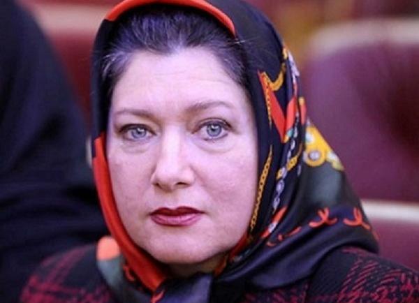 عکس زن مسن چشم سبز