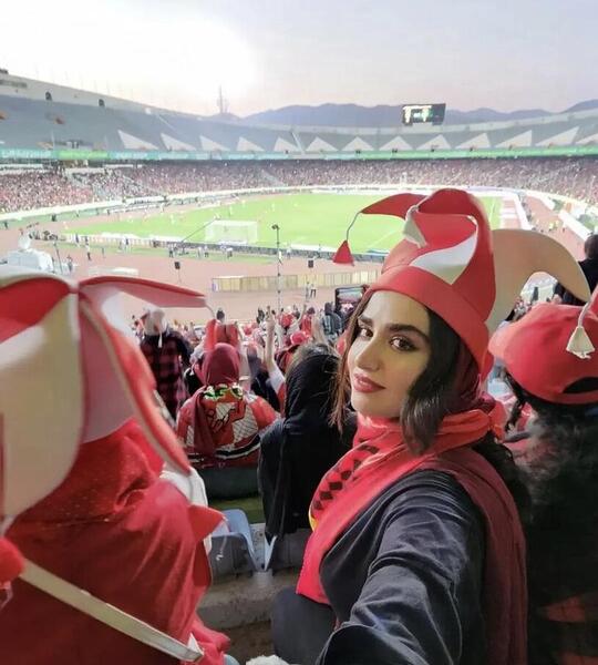 عکس زن پرسپولیسی ها