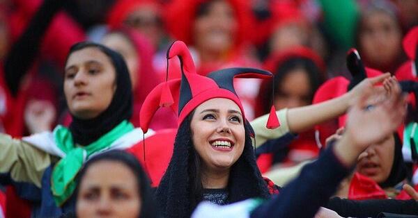 عکس زن پرسپولیسی ها