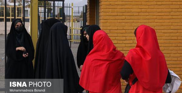 عکس تماشاگران زن پرسپولیس