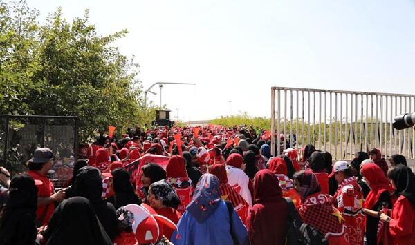 عکس تماشاگران زن پرسپولیس
