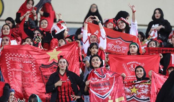 عکس هواداران زن پرسپولیس