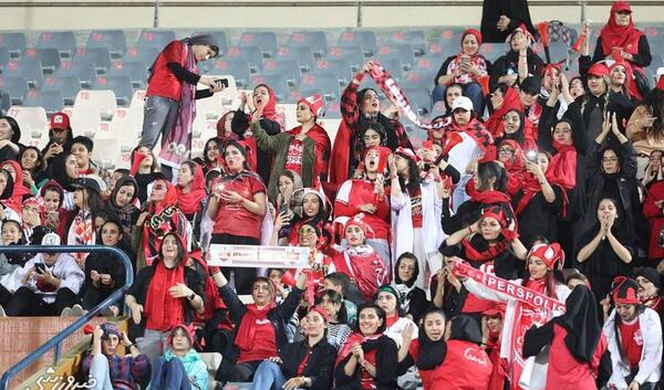 عکس هواداران زن پرسپولیس