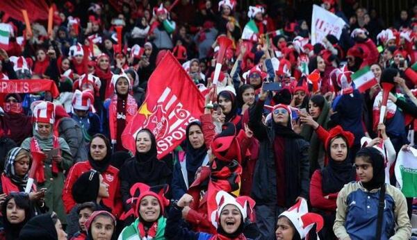 عکس هواداران زن پرسپولیس