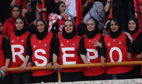 عکس هواداران زن پرسپولیس