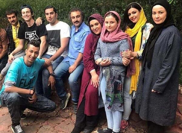 عکس سارا و نیکا در پایتخت جدید
